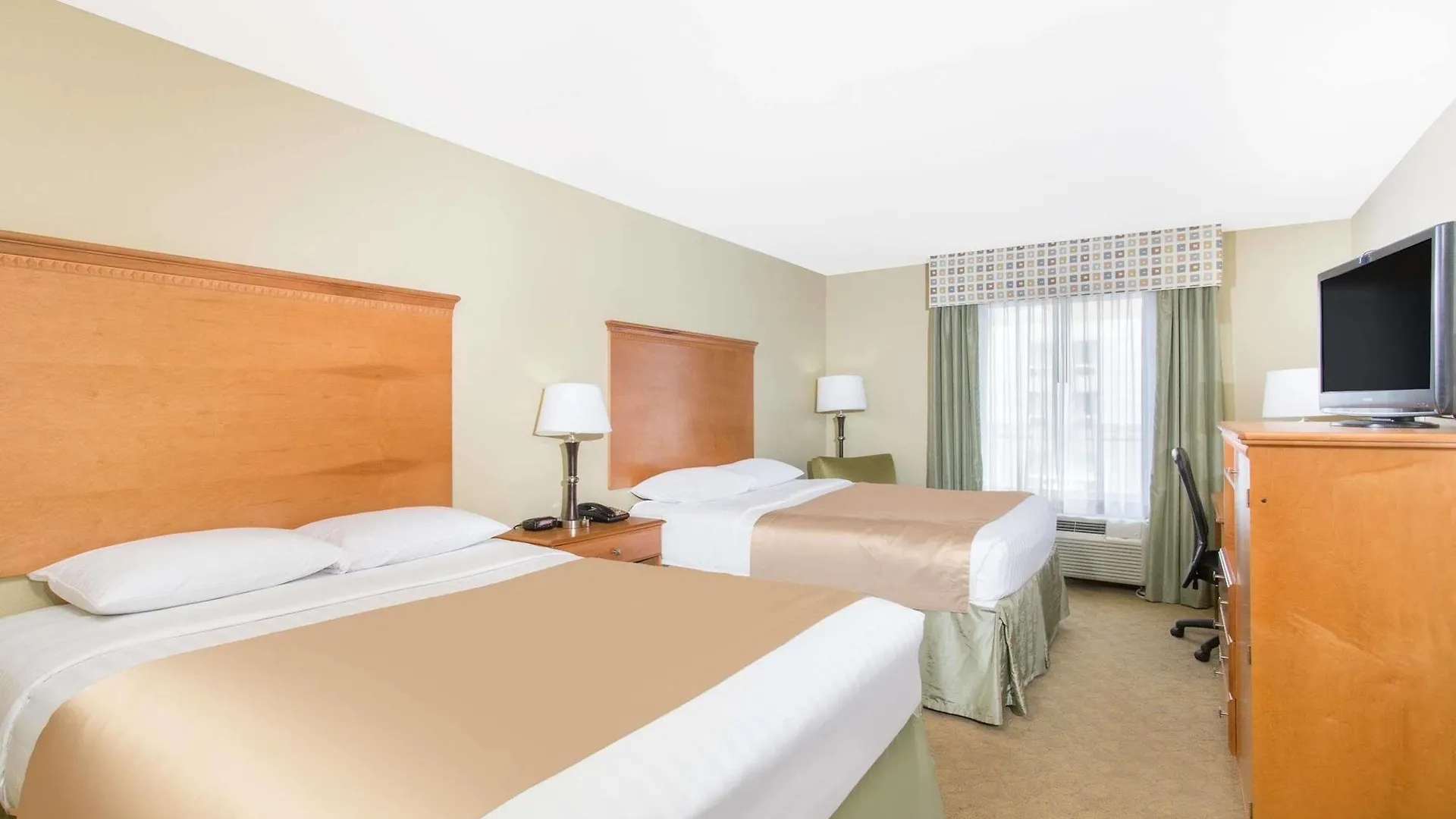 Spark By Hilton Savannah South I-95 Georgetown فندق